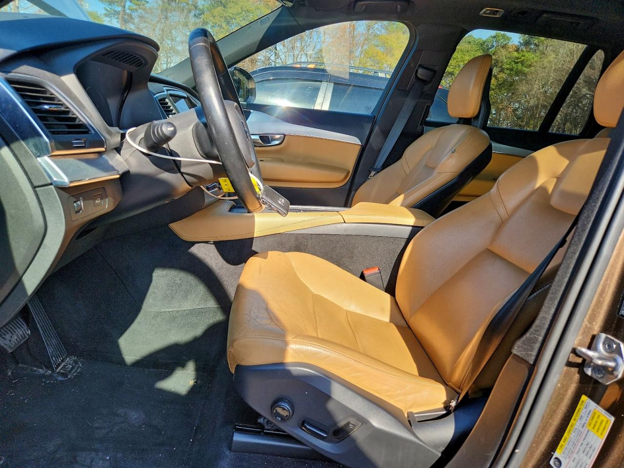 2017 Volvo Xc90 T6 VIN: YV4A22PK1H1177645 Lot: 93982895