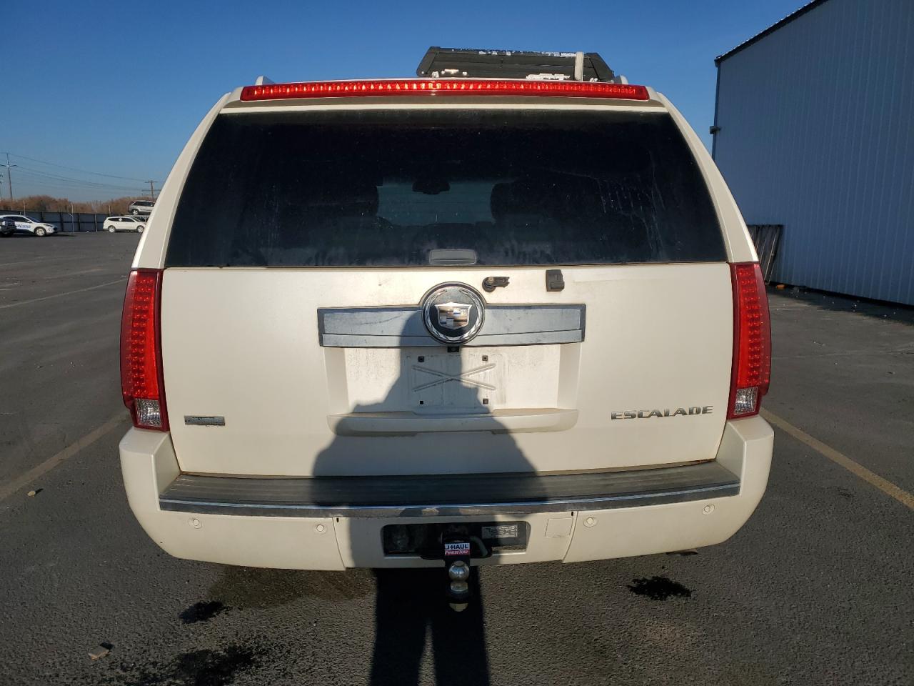 2010 Cadillac Escalade Luxury VIN: 1GYUKBEF9AR240806 Lot: 92390025