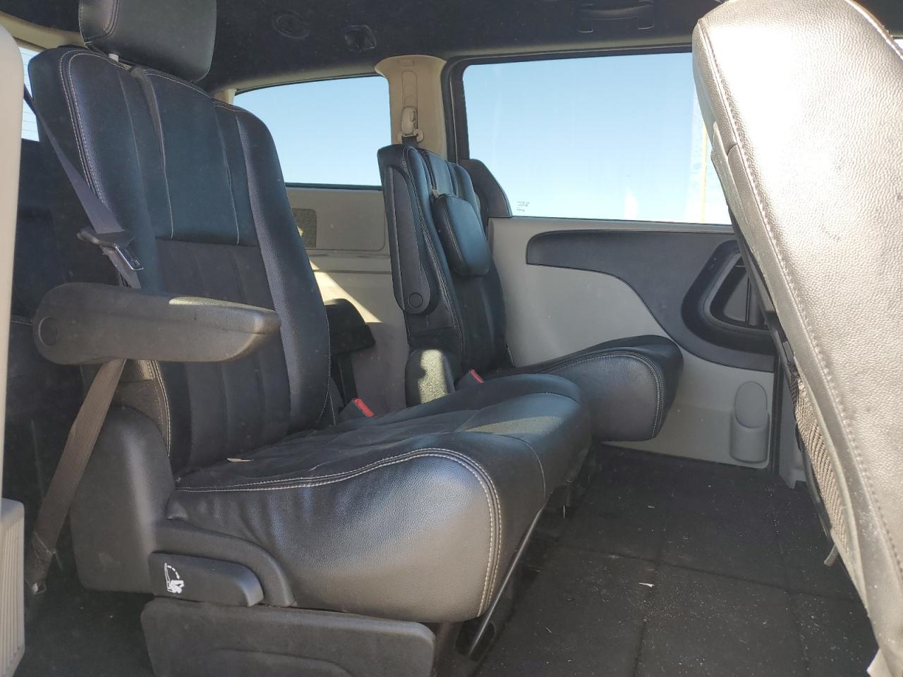 2019 Dodge Grand Caravan Sxt VIN: 2C4RDGCG9KR656140 Lot: 93100405