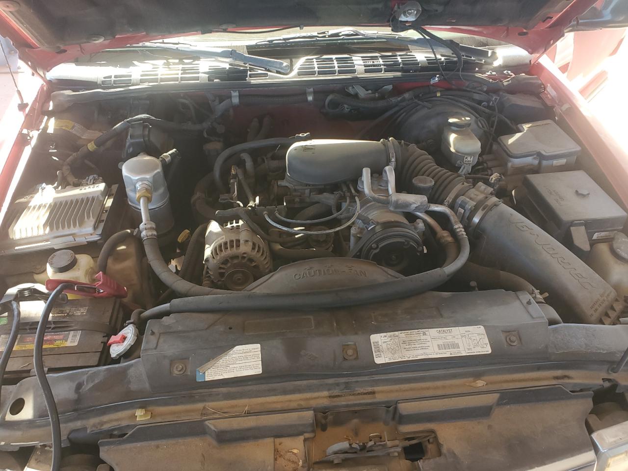 1998 Chevrolet Blazer VIN: 1GNDT13W3W2225581 Lot: 90670835