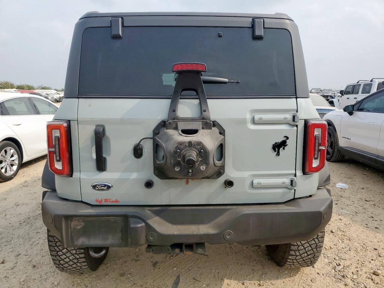 2023 Ford Bronco Base VIN: 1FMEE5DP6PLB82061 Lot: 93533635