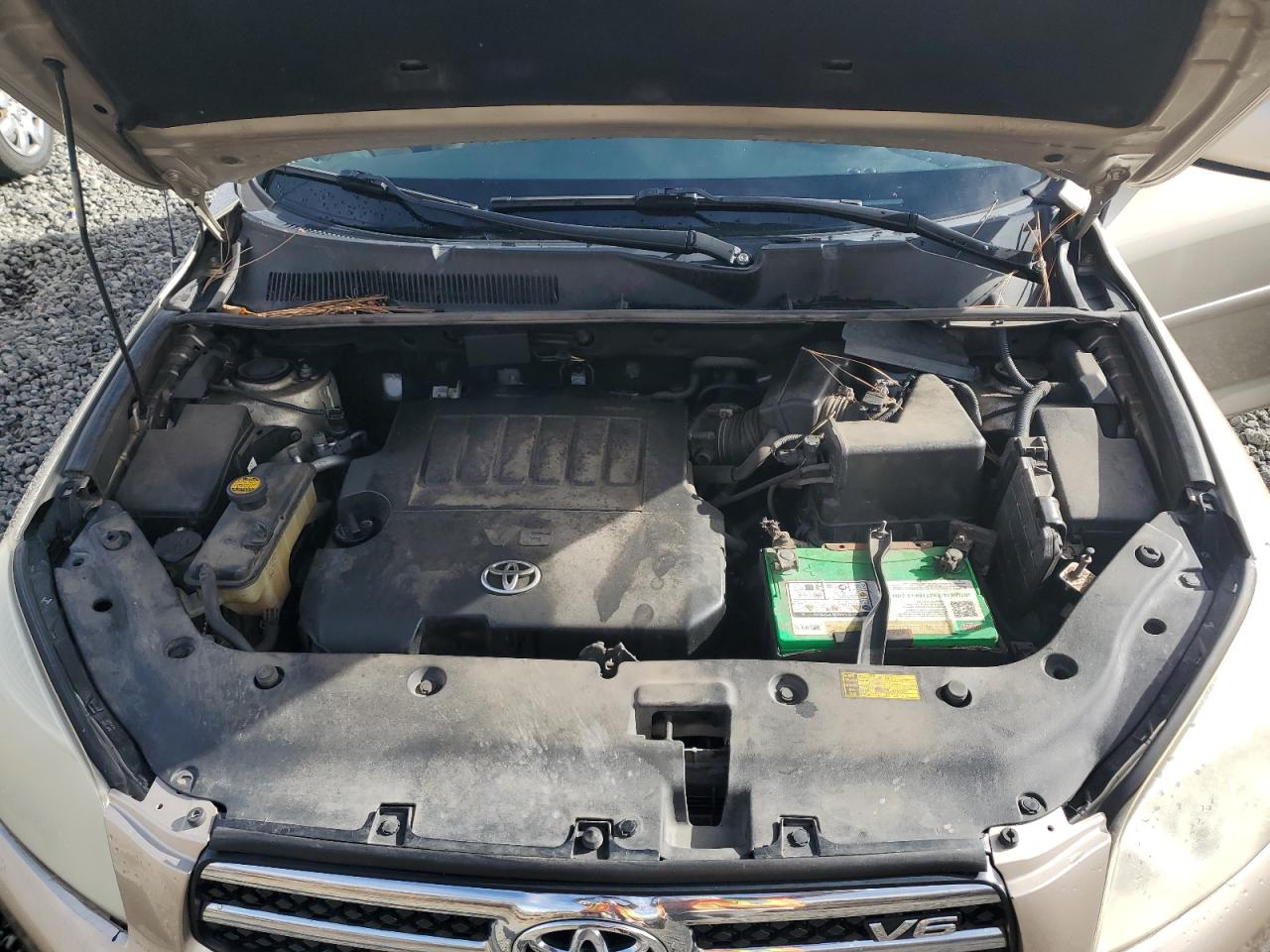 2007 Toyota Rav4 Limited VIN: JTMBK31V075018512 Lot: 92738045