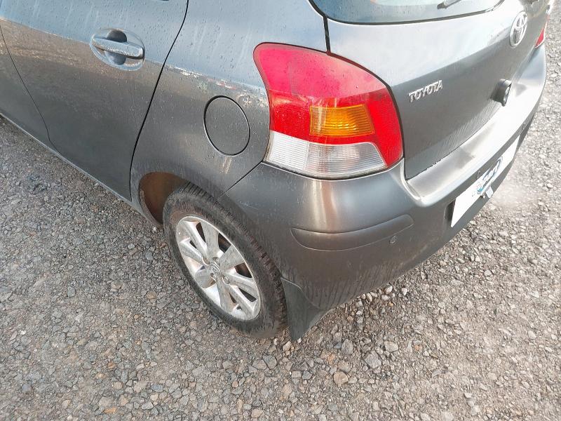 2009 TOYOTA YARIS TR