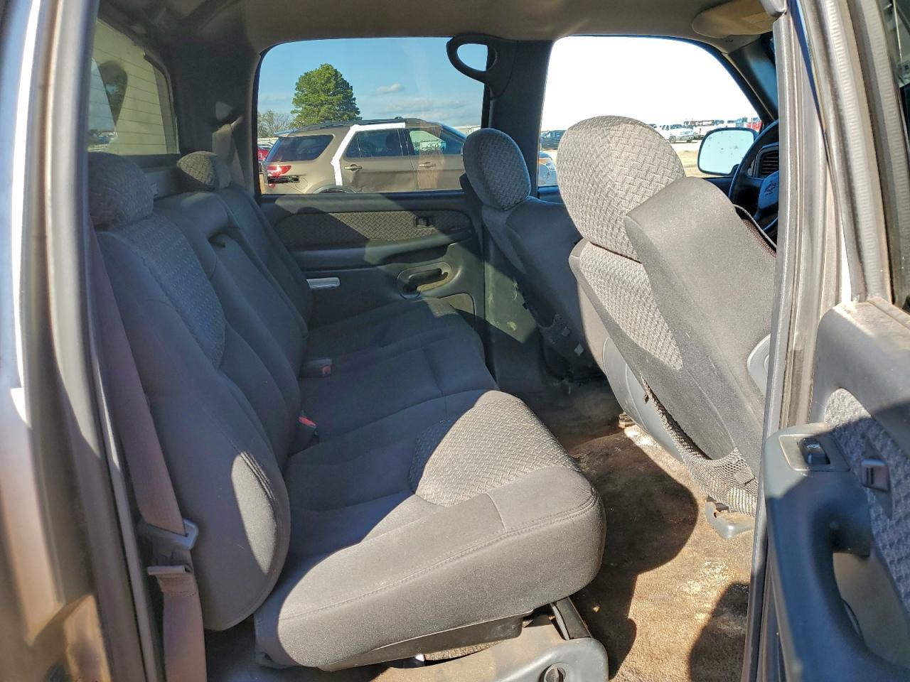 2002 Chevrolet Avalanche C1500 VIN: 3GNEC13T92G105649 Lot: 93955945