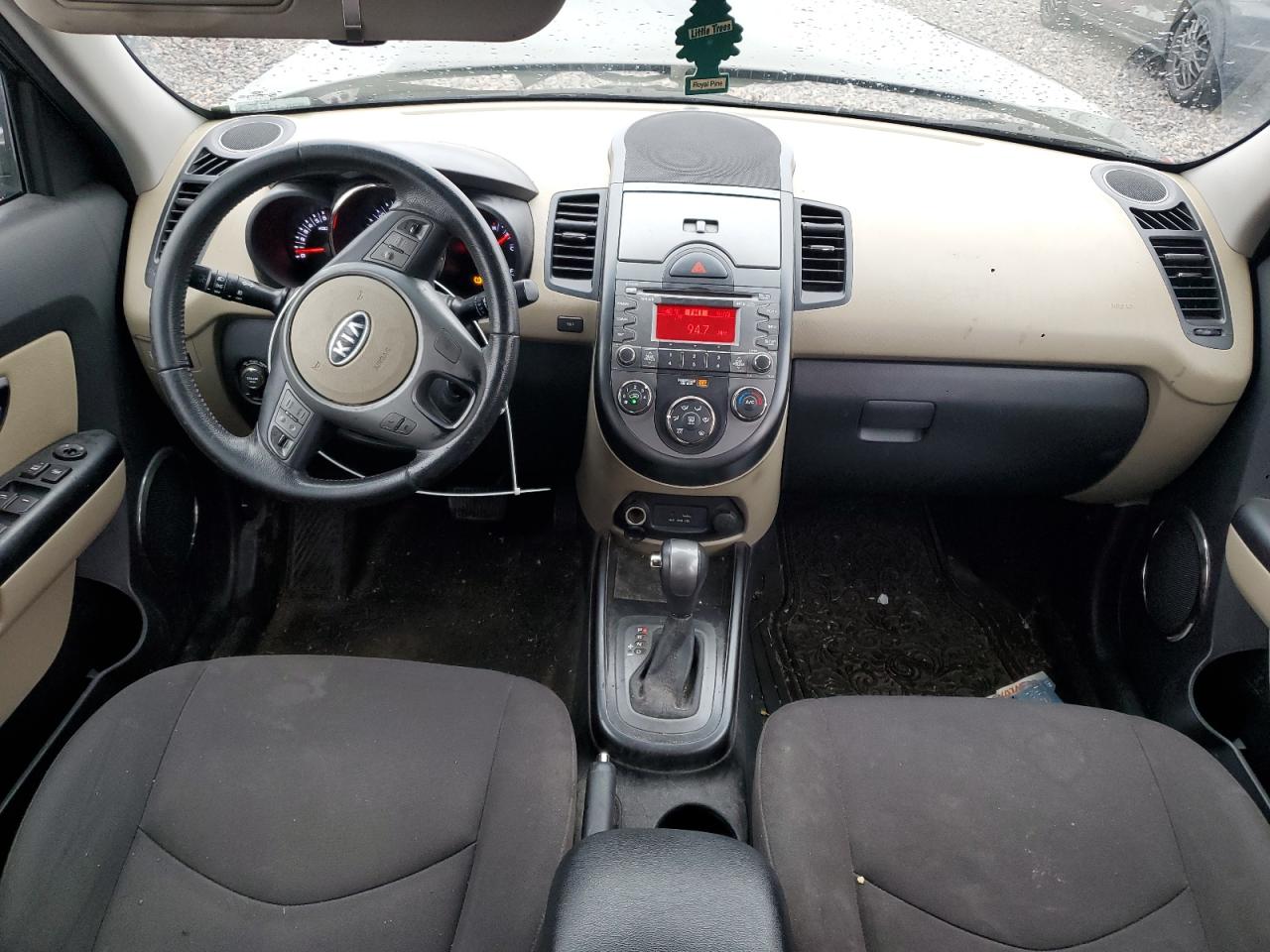 2011 Kia Soul + VIN: KNDJT2A2XB7281094 Lot: 93254795