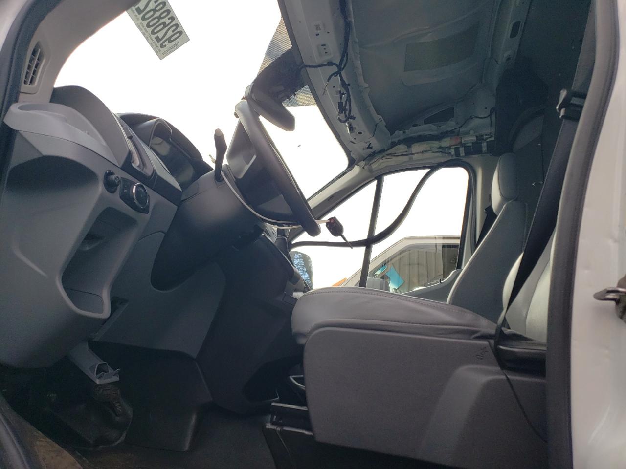 2017 Ford Transit T-250 VIN: 1FTYR1CM9HKA85935 Lot: 92688225