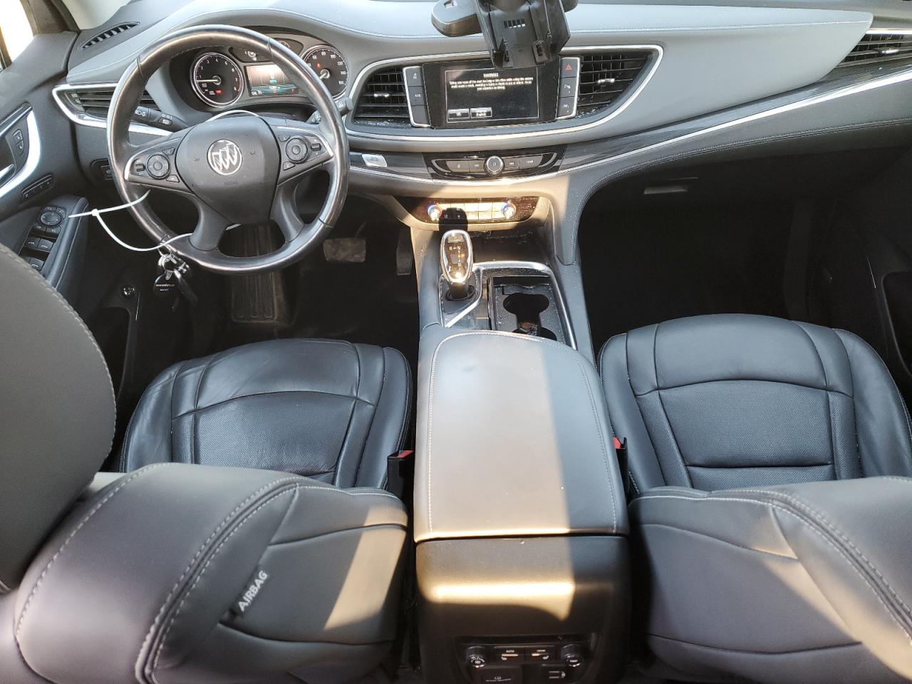 2018 Buick Enclave Premium VIN: 5GAEVBKW1JJ173074 Lot: 92671315