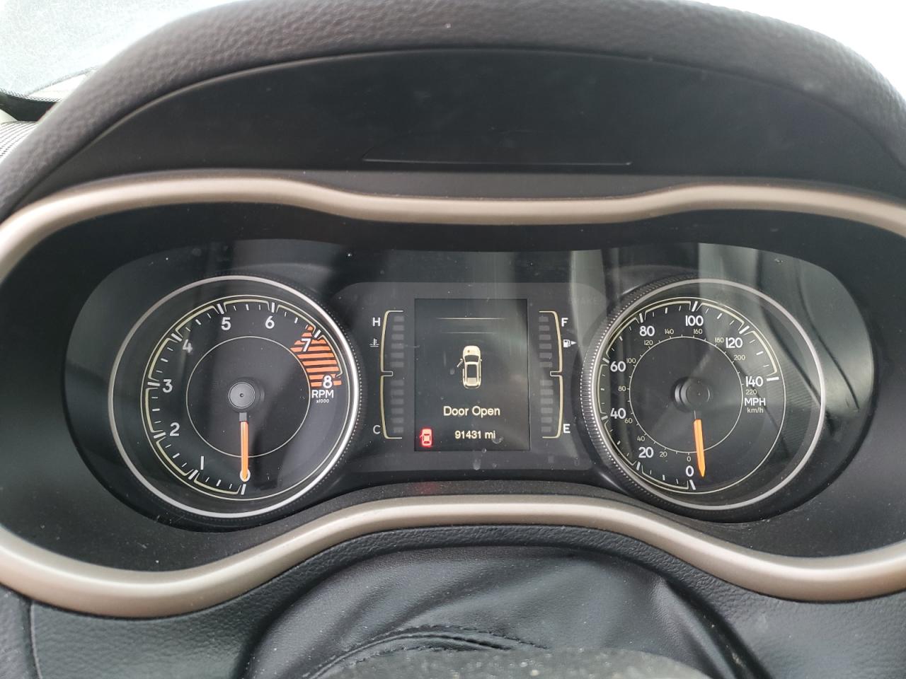 2017 Jeep Cherokee Latitude VIN: 1C4PJMCS4HW639264 Lot: 93012465