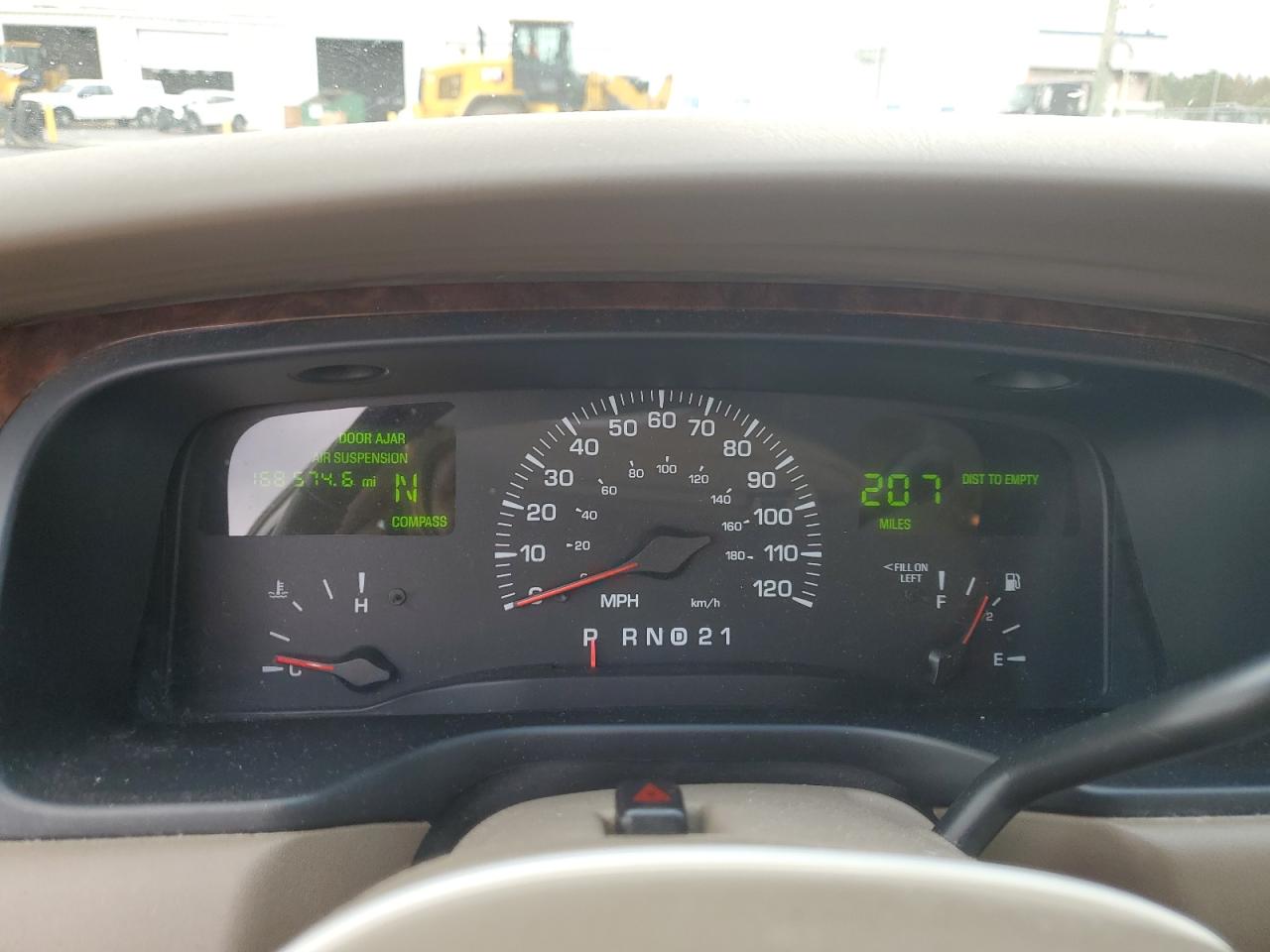 2002 Lincoln Town Car Signature VIN: 1LNHM82W42Y604531 Lot: 91867305