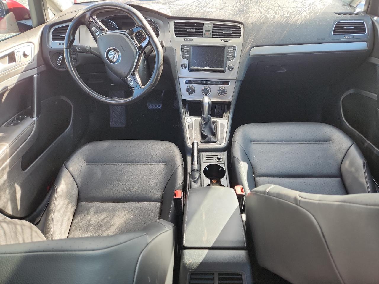 2017 Volkswagen Golf S VIN: 3VW217AUXHM022738 Lot: 92461905