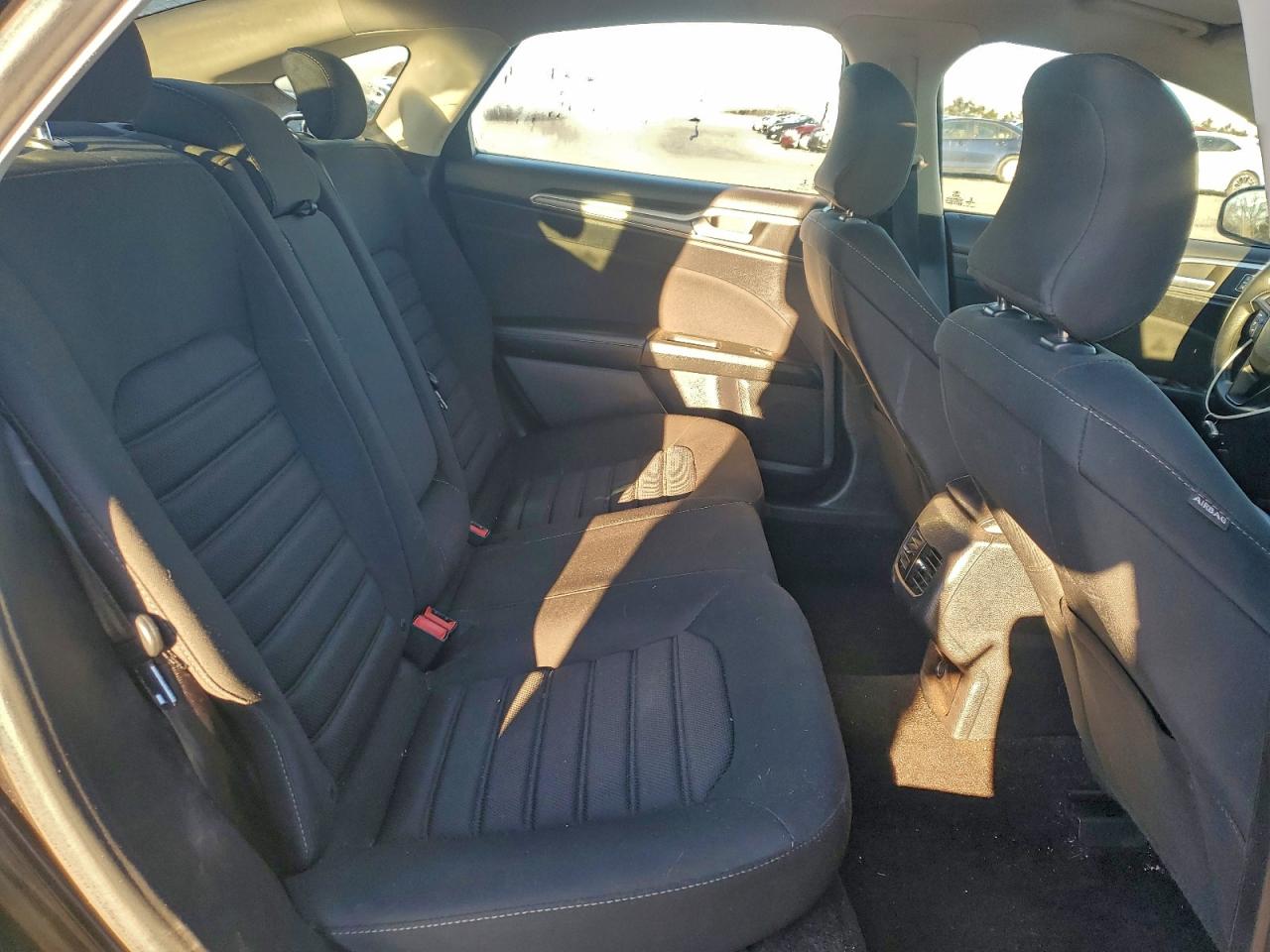 2019 Ford Fusion Se VIN: 3FA6P0LU7KR120813 Lot: 93831975