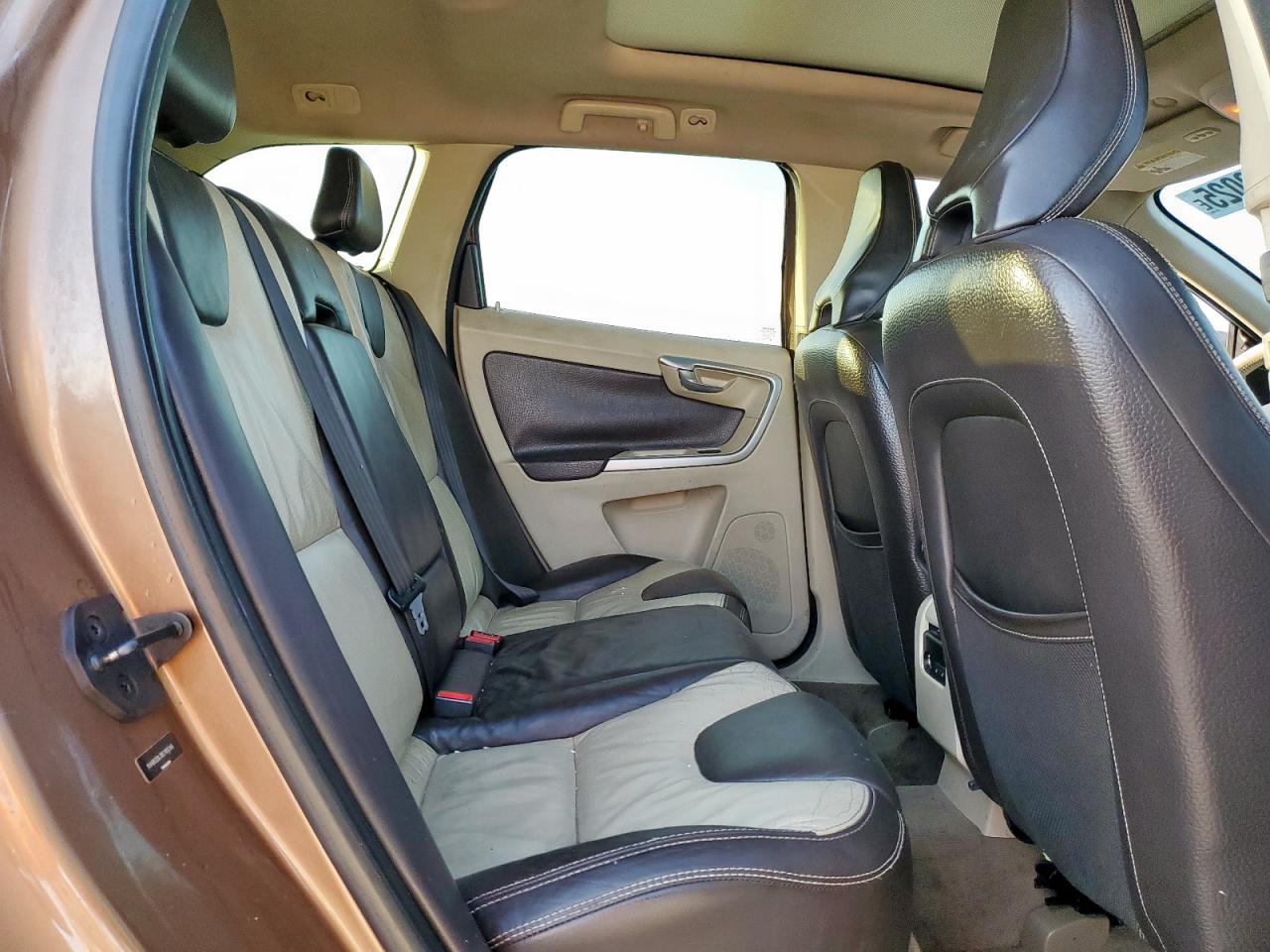 2011 Volvo Xc60 3.2 VIN: YV4952DL0B2168346 Lot: 91842025