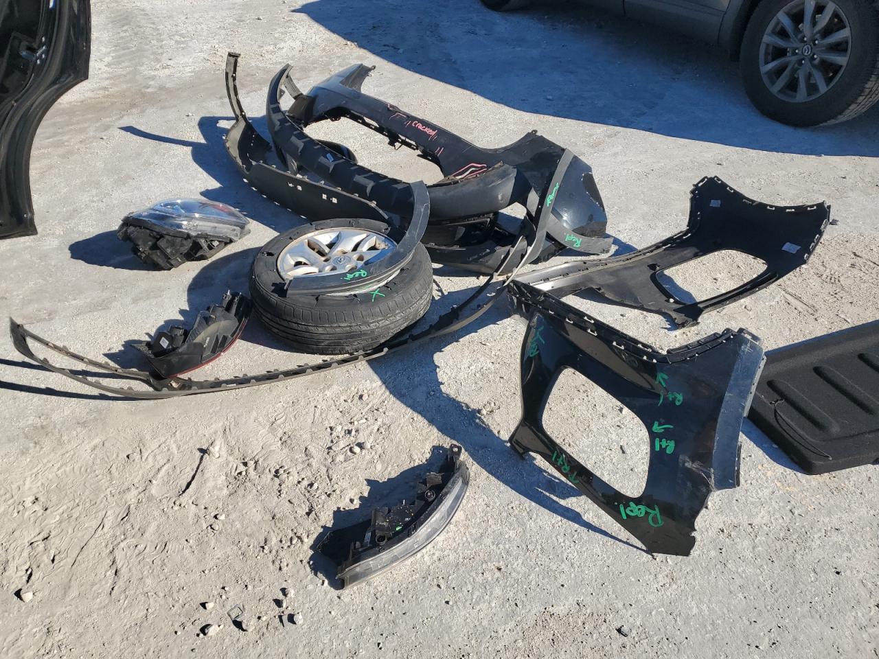 2020 Hyundai Venue Sel VIN: KMHRC8A32LU014187 Lot: 92240665