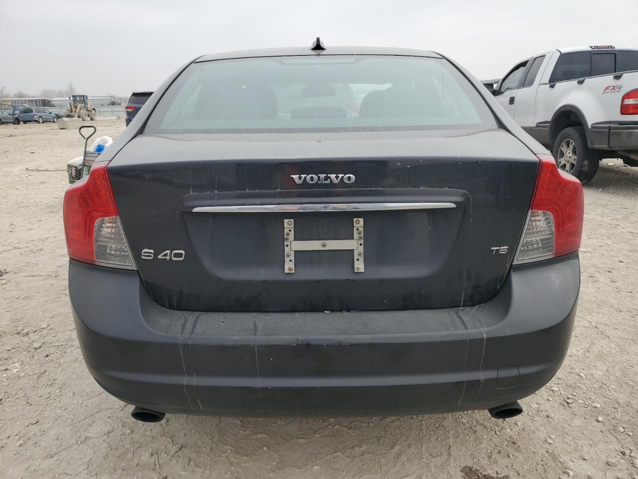 2008 Volvo S40 T5 VIN: YV1MS672382358368 Lot: 93172075