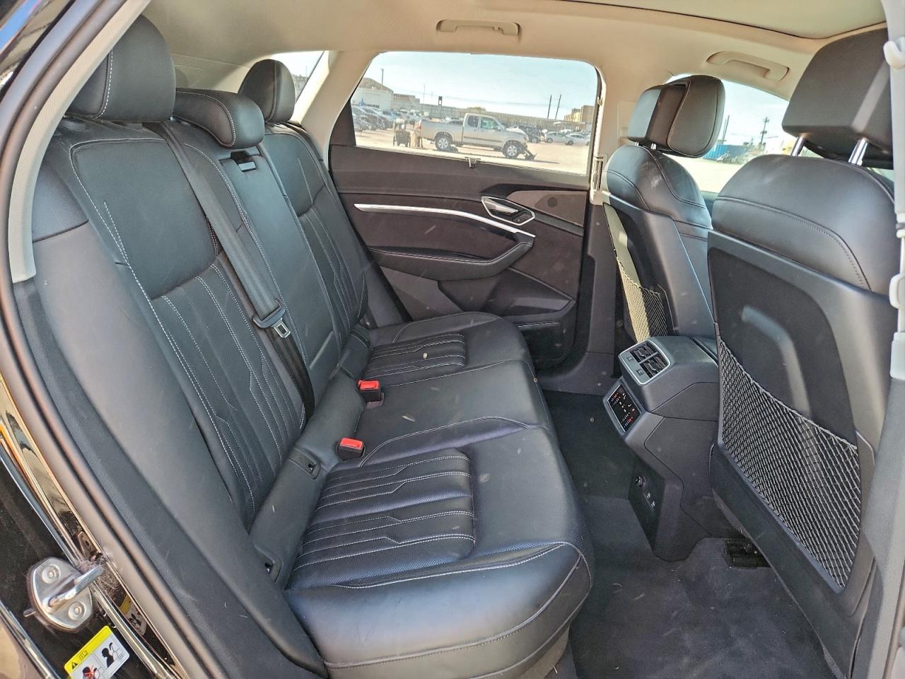 2019 Audi E-Tron Prestige VIN: WA1VAAGE1KB010242 Lot: 92810475