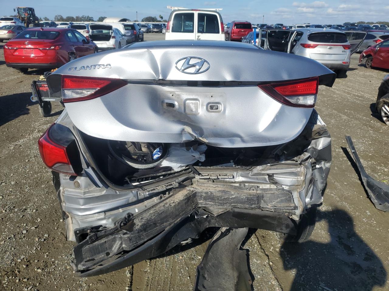 2015 Hyundai Elantra Se VIN: 5NPDH4AE8FH581187 Lot: 91796525