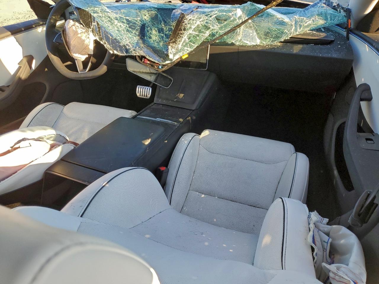 2024 Tesla Model 3 VIN: 5YJ3E1ET7RF800588 Lot: 94366345