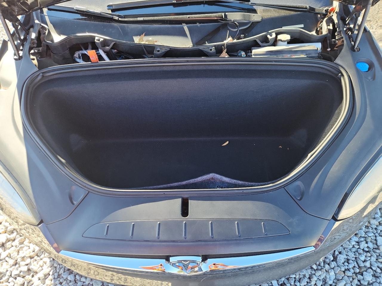 2017 Tesla Model X VIN: 5YJXCAE46HF045190 Lot: 92361235