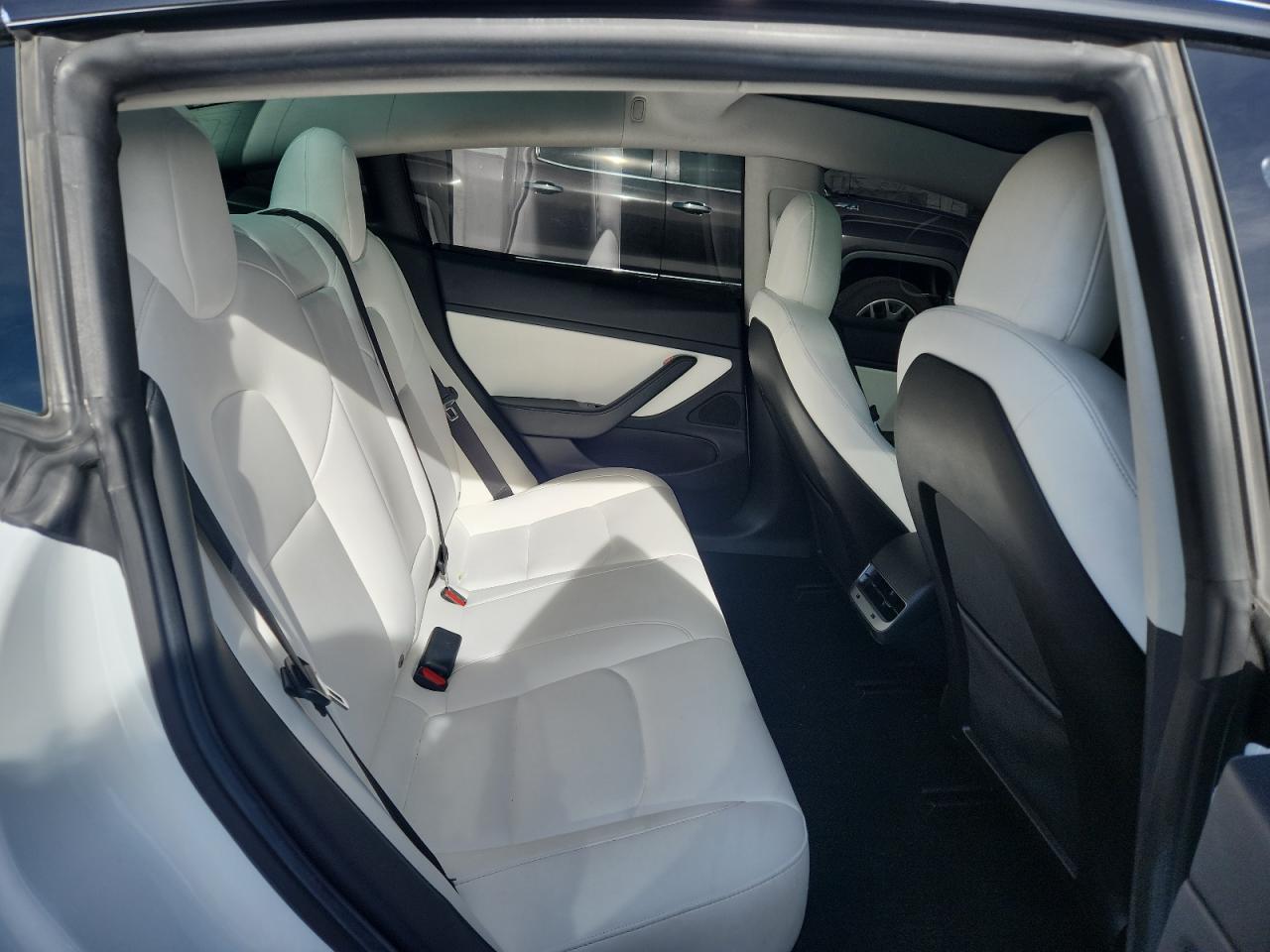 2019 Tesla Model 3 VIN: 5YJ3E1EB0KF392576 Lot: 93532485