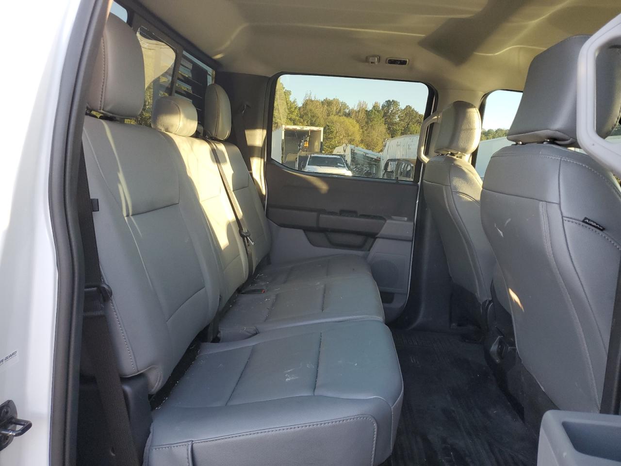 2023 Ford F350 Super Duty Flatbed Truck VIN: 1FT8W3DTXPEE15301 Lot: 91612155