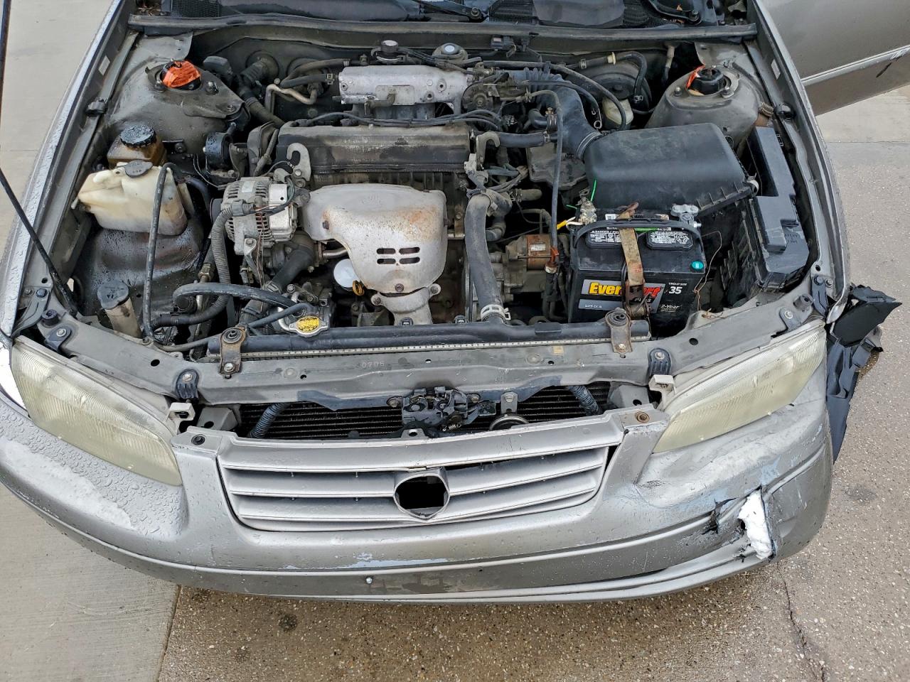 1999 Toyota Camry Ce VIN: 4T1BG22K7XU570932 Lot: 94229005