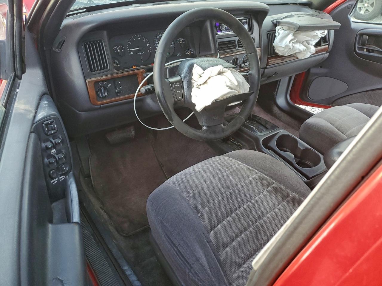 1996 Jeep Grand Cherokee Laredo VIN: 1J4GZ58S9TC262913 Lot: 93954435