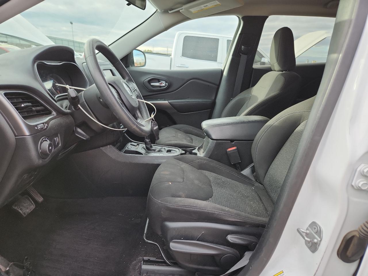 2019 Jeep Cherokee Latitude VIN: 1C4PJLCB6KD248212 Lot: 93712755