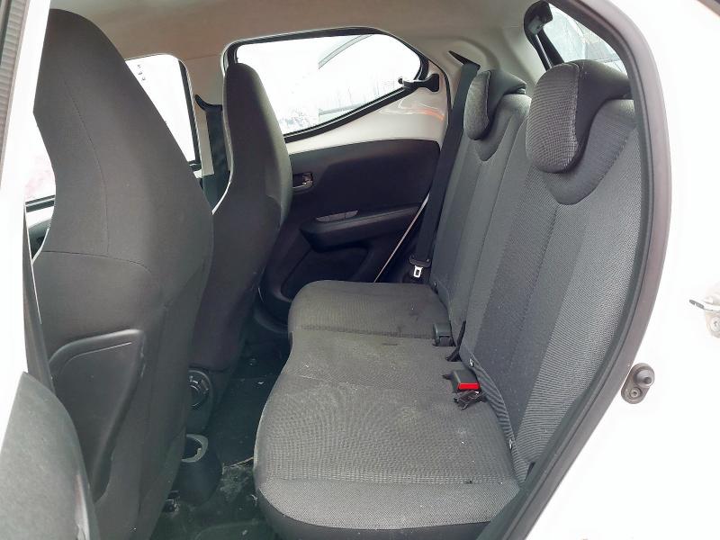 2022 TOYOTA AYGO X-PLA