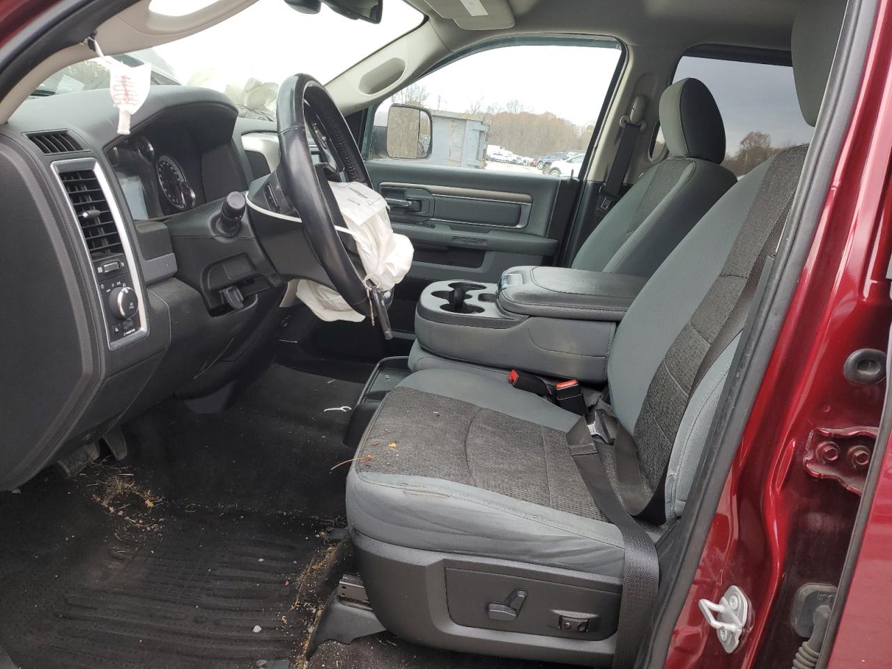 2017 Ram 1500 Slt VIN: 1C6RR7TT3HS761592 Lot: 92484365