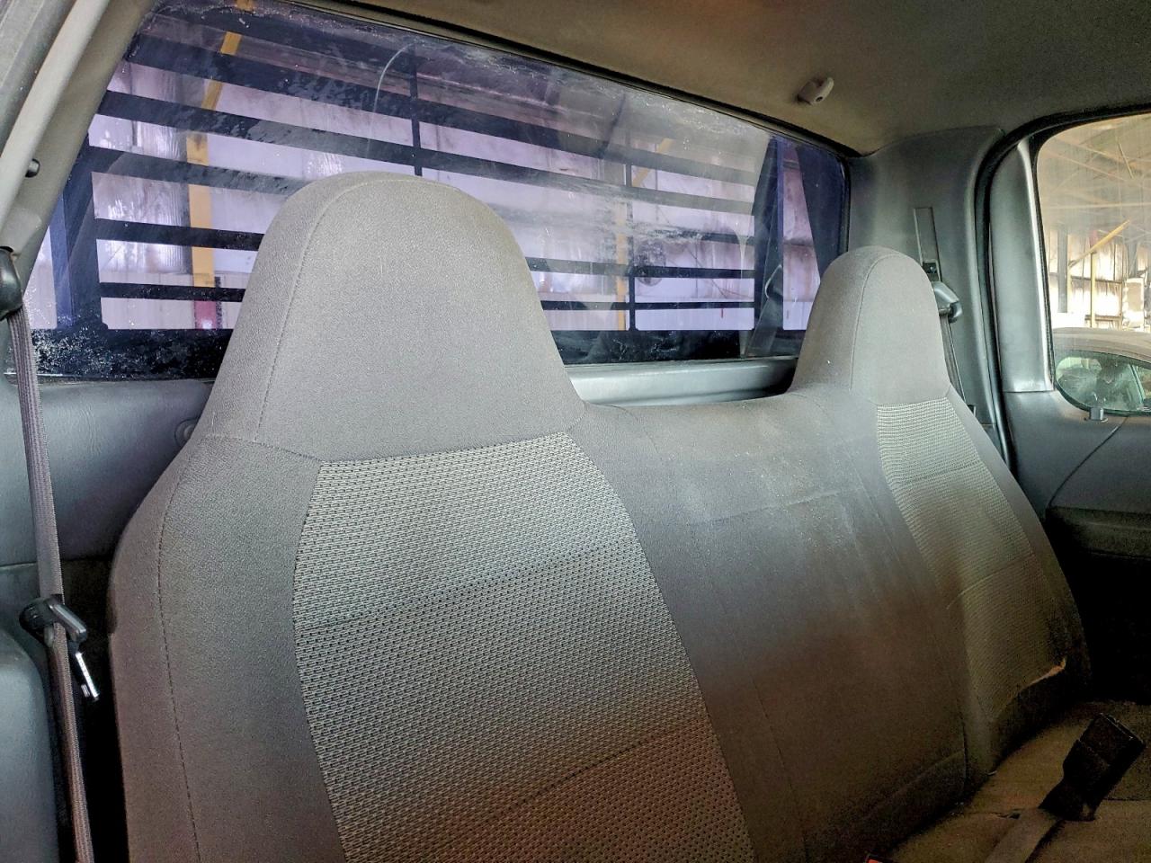 2001 Ford F150 VIN: 2FTPF18Z01CA63292 Lot: 93901525