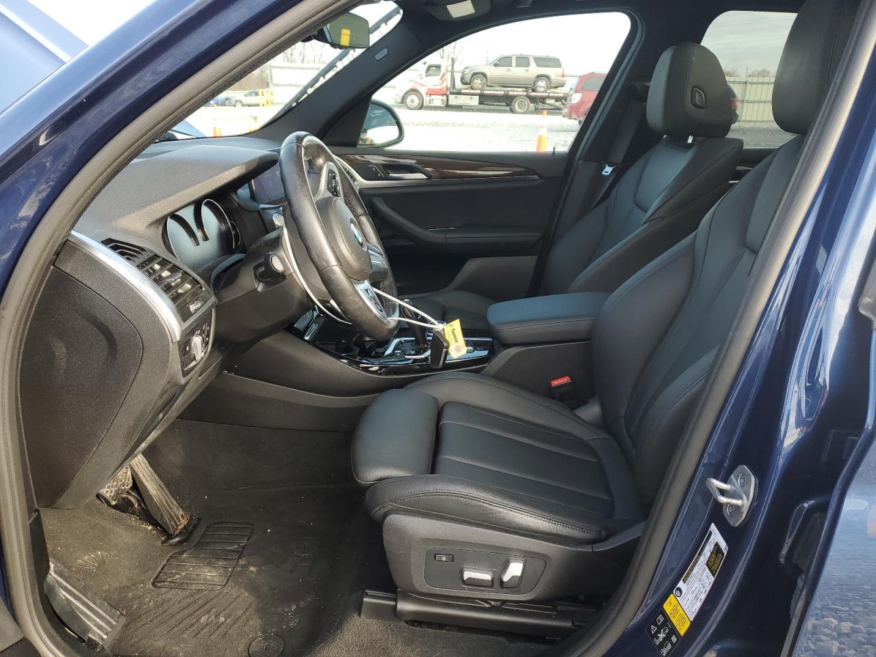 Фото: 5UXTY5C09M9F98798