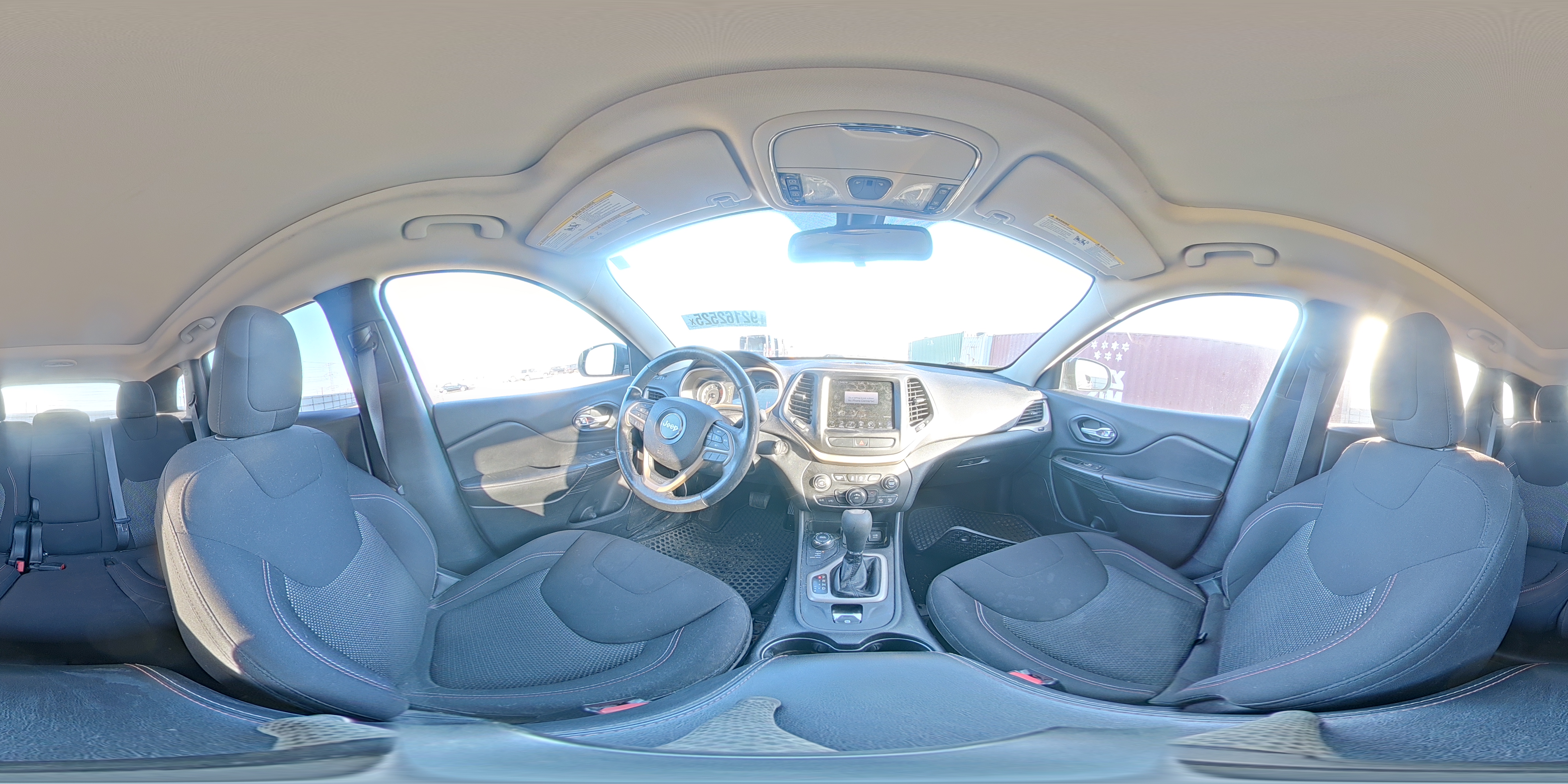 2016 Jeep Cherokee Latitude VIN: 1C4PJMCS9GW289502 Lot: 92162525