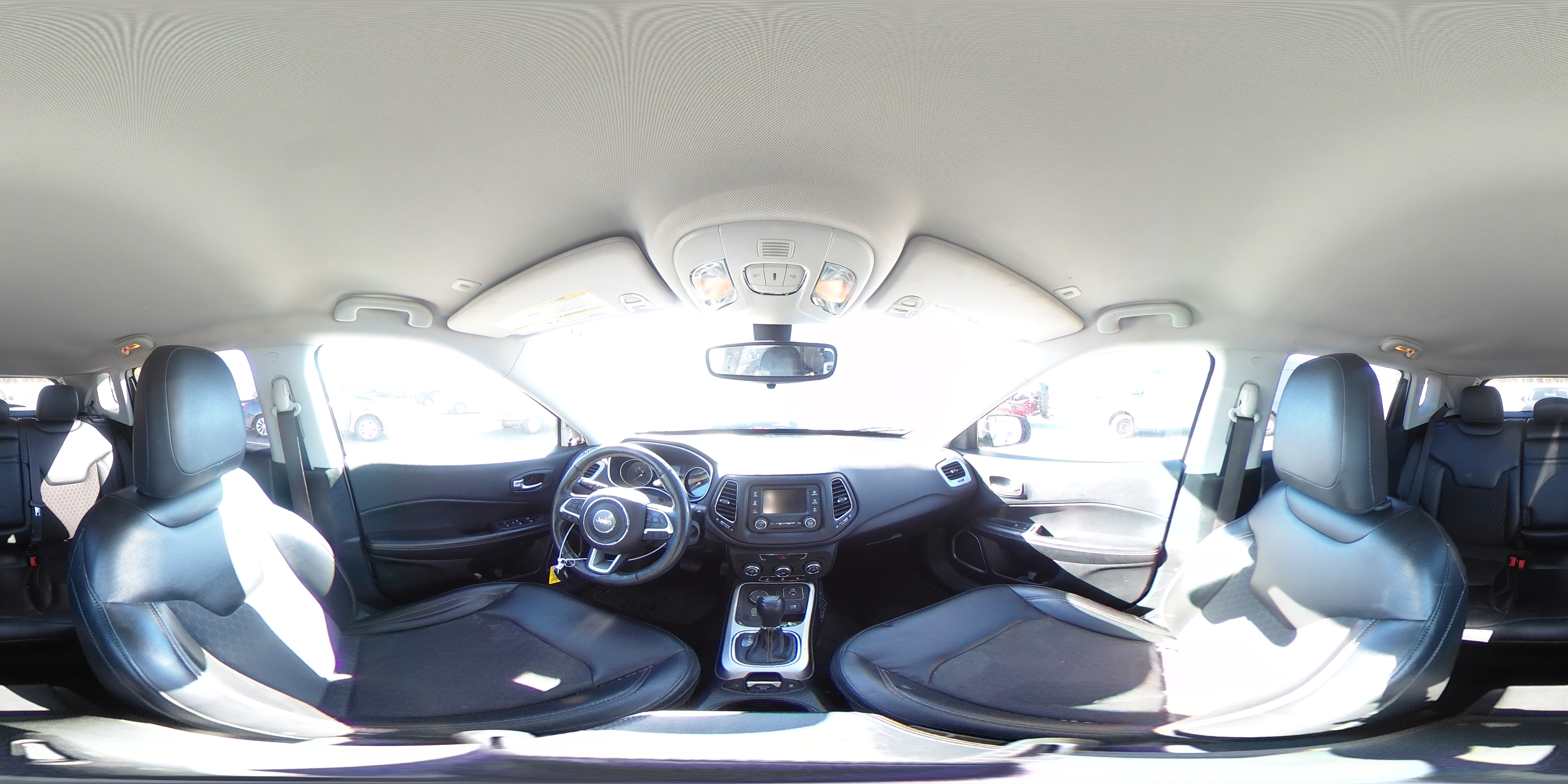 2018 Jeep Compass Latitude VIN: 3C4NJDBB4JT153140 Lot: 92148305