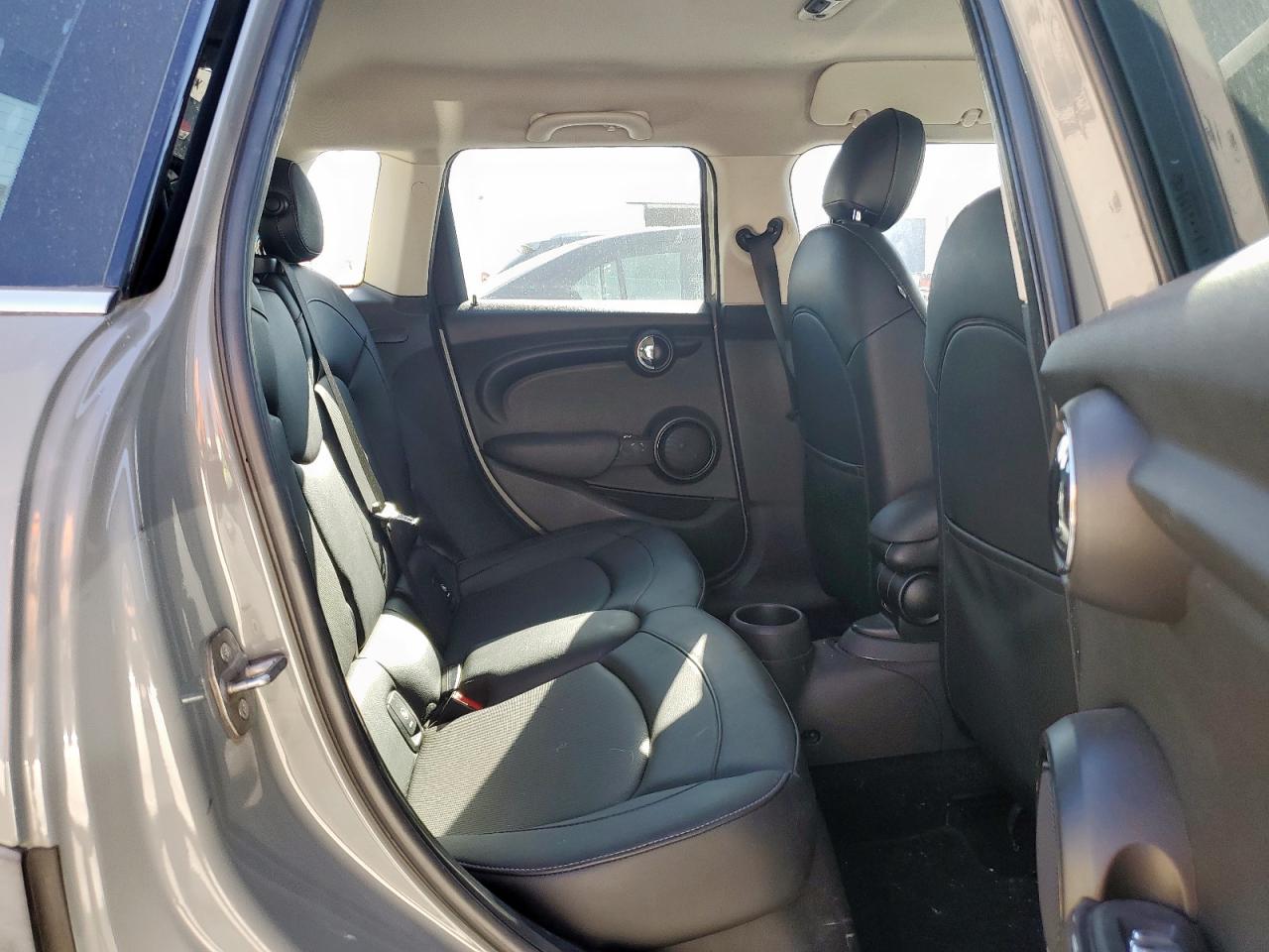 2015 Mini Cooper VIN: WMWXS5C54FT829123 Lot: 91071815