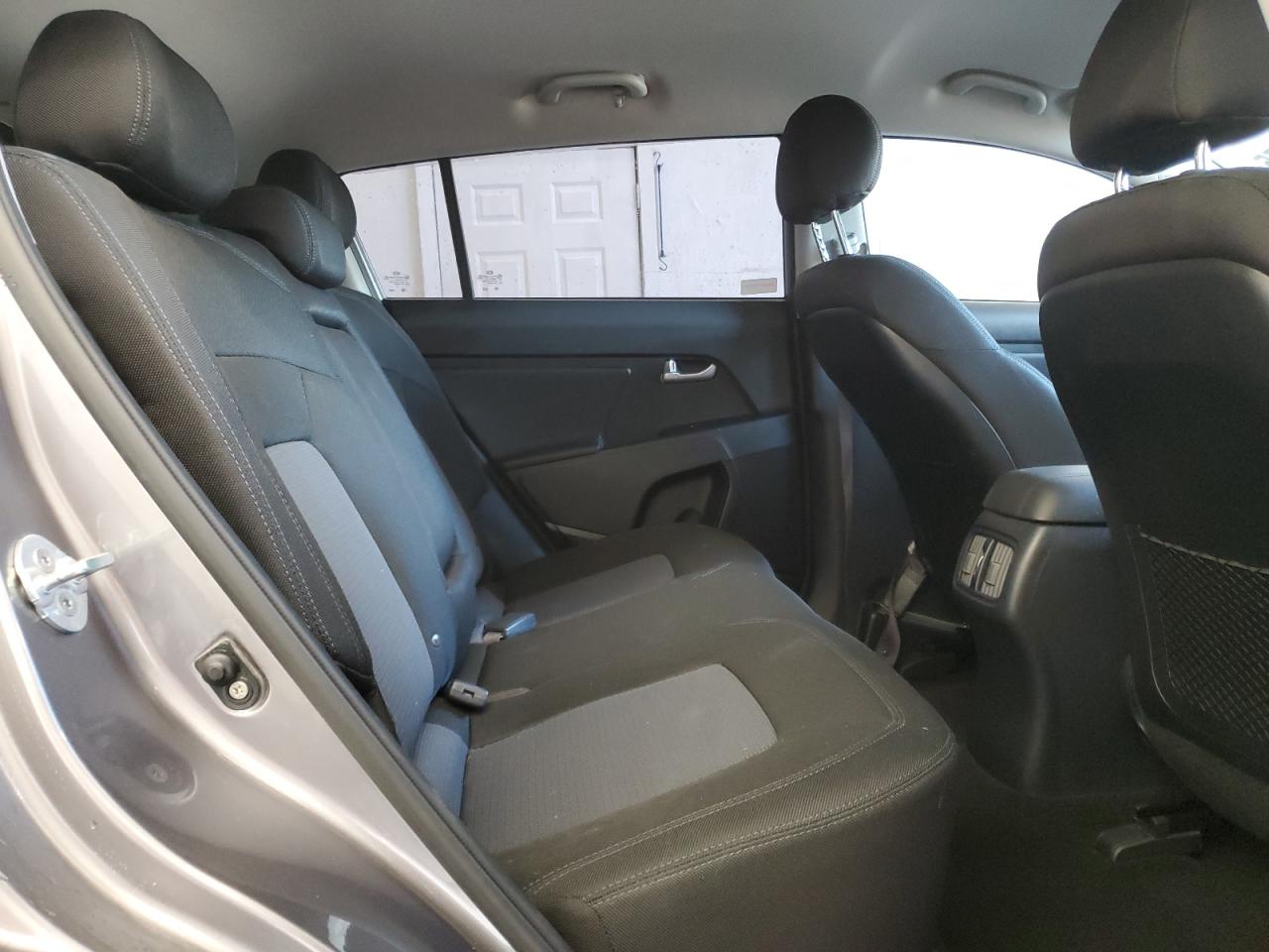 2014 Kia Sportage Base VIN: KNDPB3AC3E7615983 Lot: 93041355