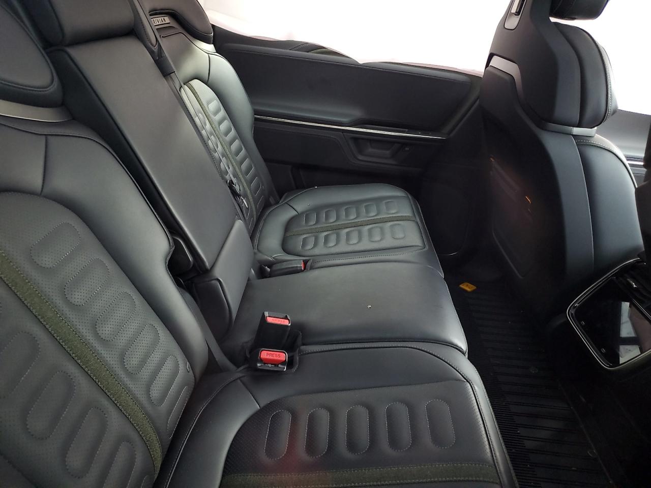 2025 Rivian R1S Adventure VIN: 7PDSGBBA7SN048065 Lot: 92861005