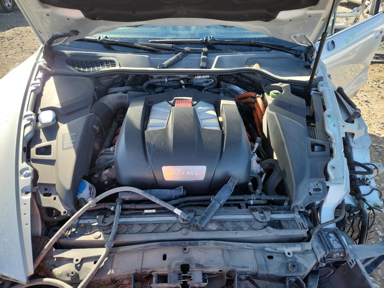 2012 Porsche Cayenne S Hybrid VIN: WP1AE2A27CLA90458 Lot: 91629025