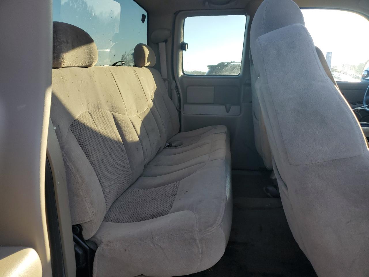 2001 Chevrolet Silverado K1500 VIN: 1GCEK19T41E129172 Lot: 90840855