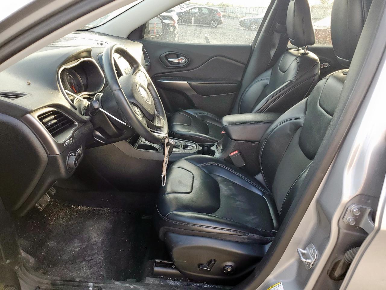 2019 Jeep Cherokee Latitude Plus VIN: 1C4PJLLB1KD366703 Lot: 93881865