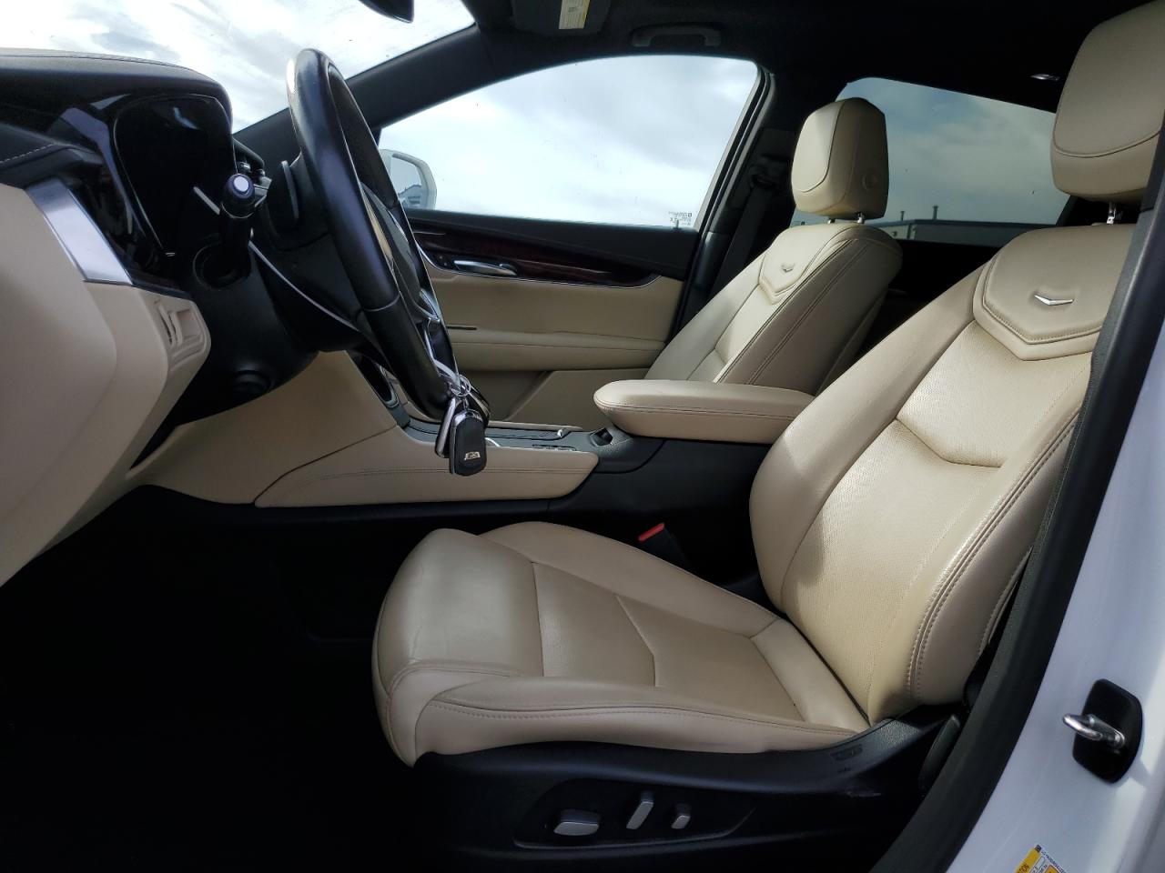 2018 Cadillac Xt5 Luxury VIN: 1GYKNDRSXJZ242548 Lot: 91900965