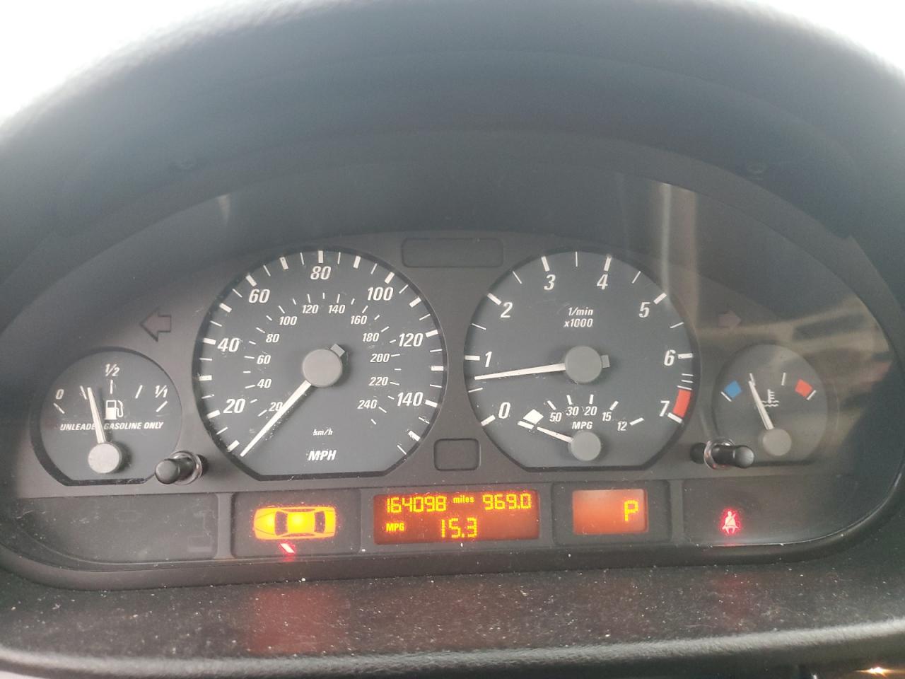 Фото: WBABV13435JT24010