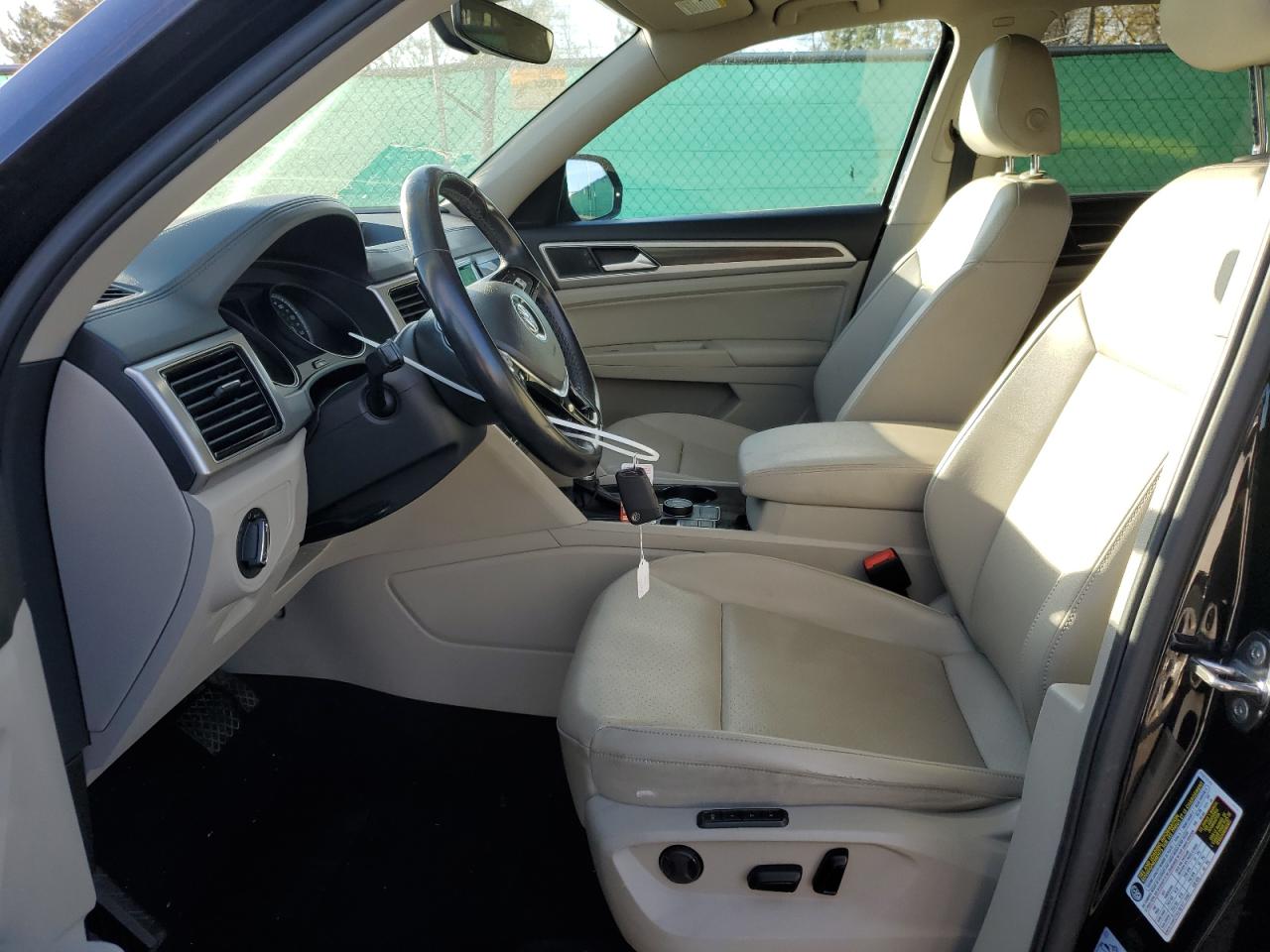 2018 Volkswagen Atlas Sel VIN: 1V2MR2CA2JC566196 Lot: 92085705