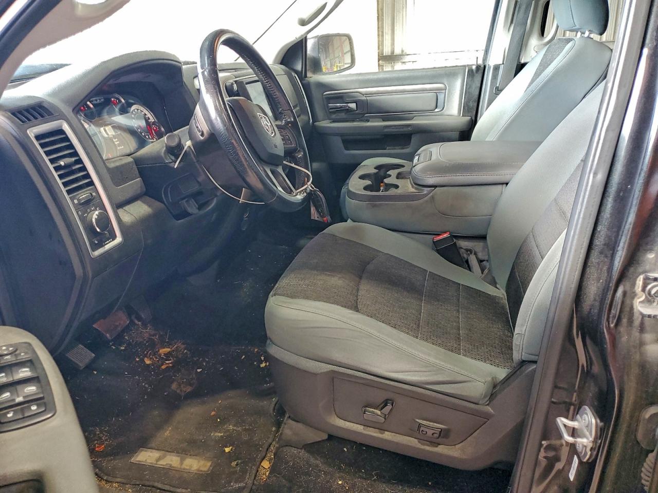 2019 Ram 1500 Classic Slt VIN: 1C6RR7TT4KS556337 Lot: 94111535