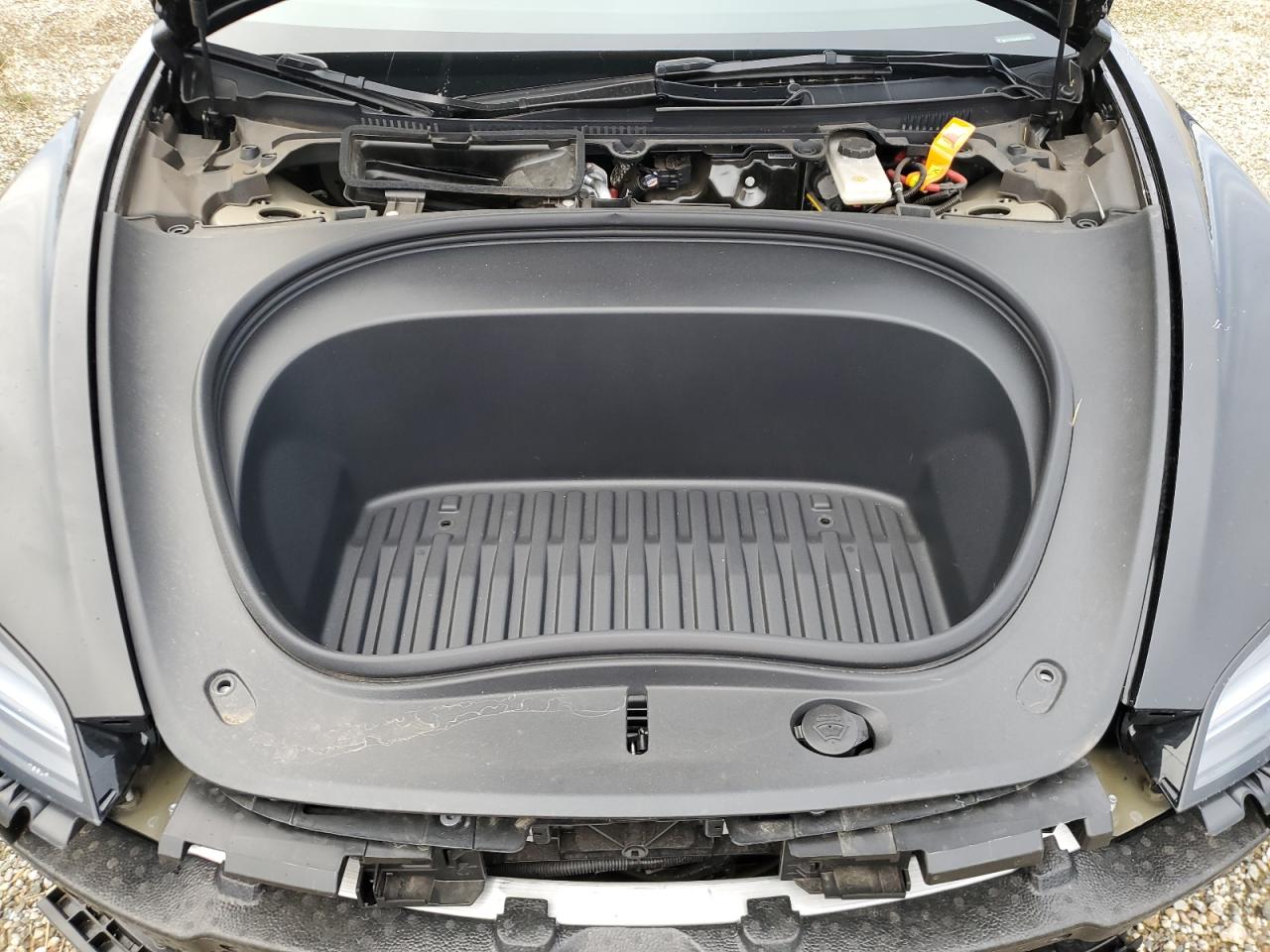 2025 Tesla Model 3 VIN: 5YJ3E1EA9SF031595 Lot: 90992645