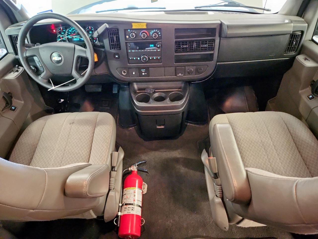 2017 Chevrolet Express G2500 Lt VIN: 1GAWGFFFXH1204694 Lot: 92673135