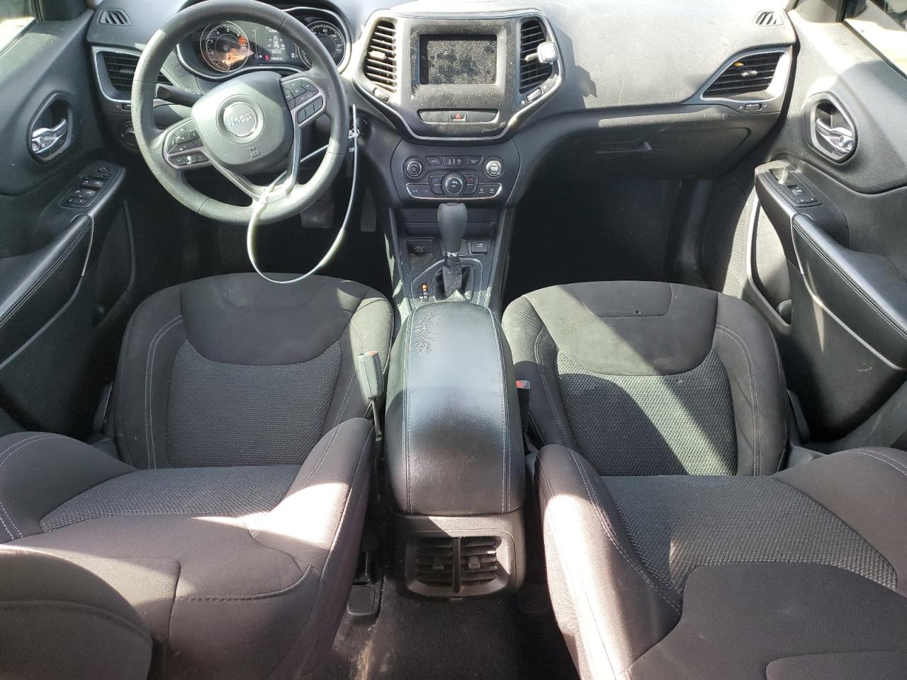 2020 Jeep Cherokee Latitude VIN: 1C4PJLCB4LD556089 Lot: 92940095