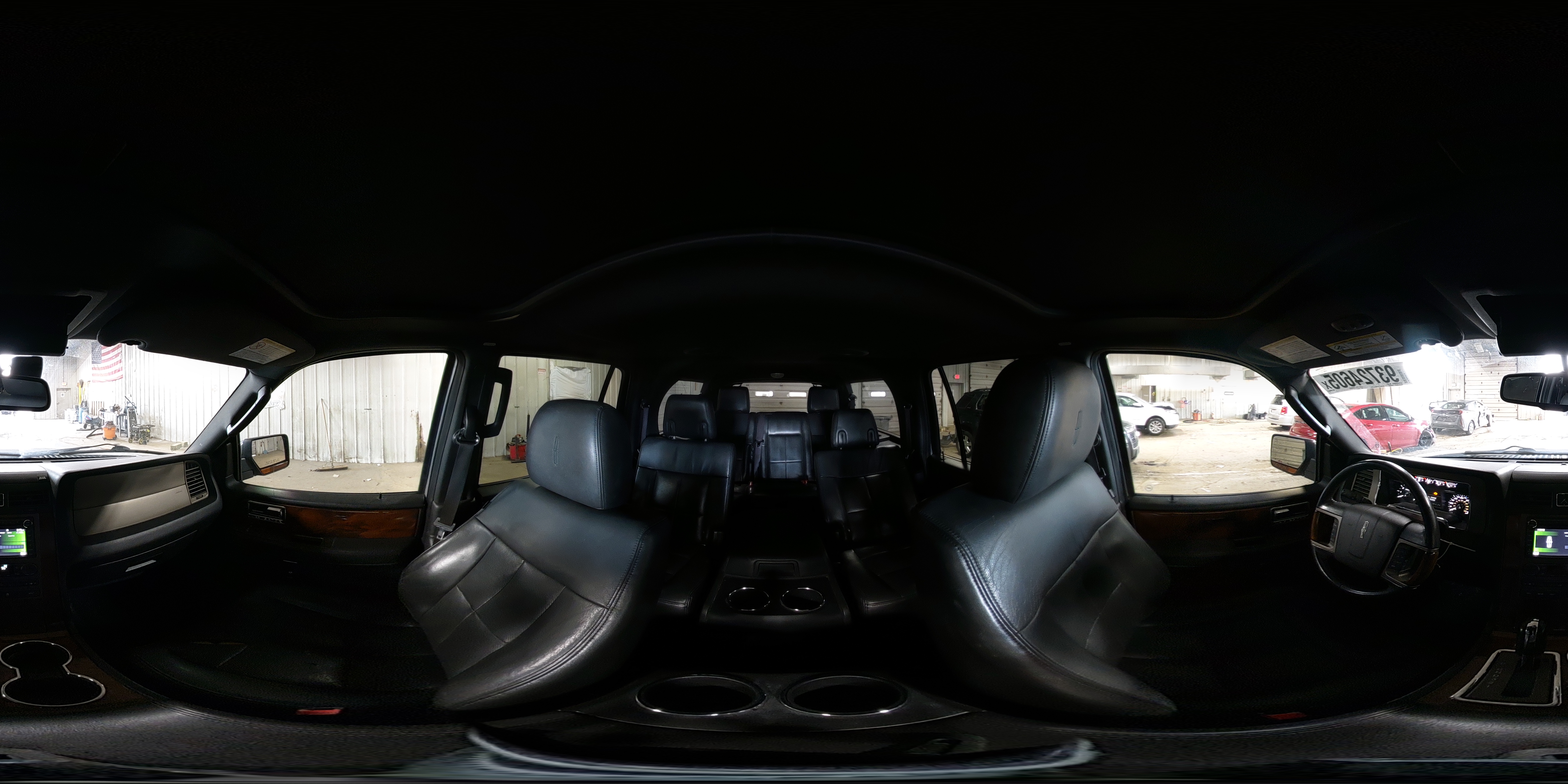 2011 Lincoln Navigator L VIN: 5LMJJ3H51BEJ08628 Lot: 93724605