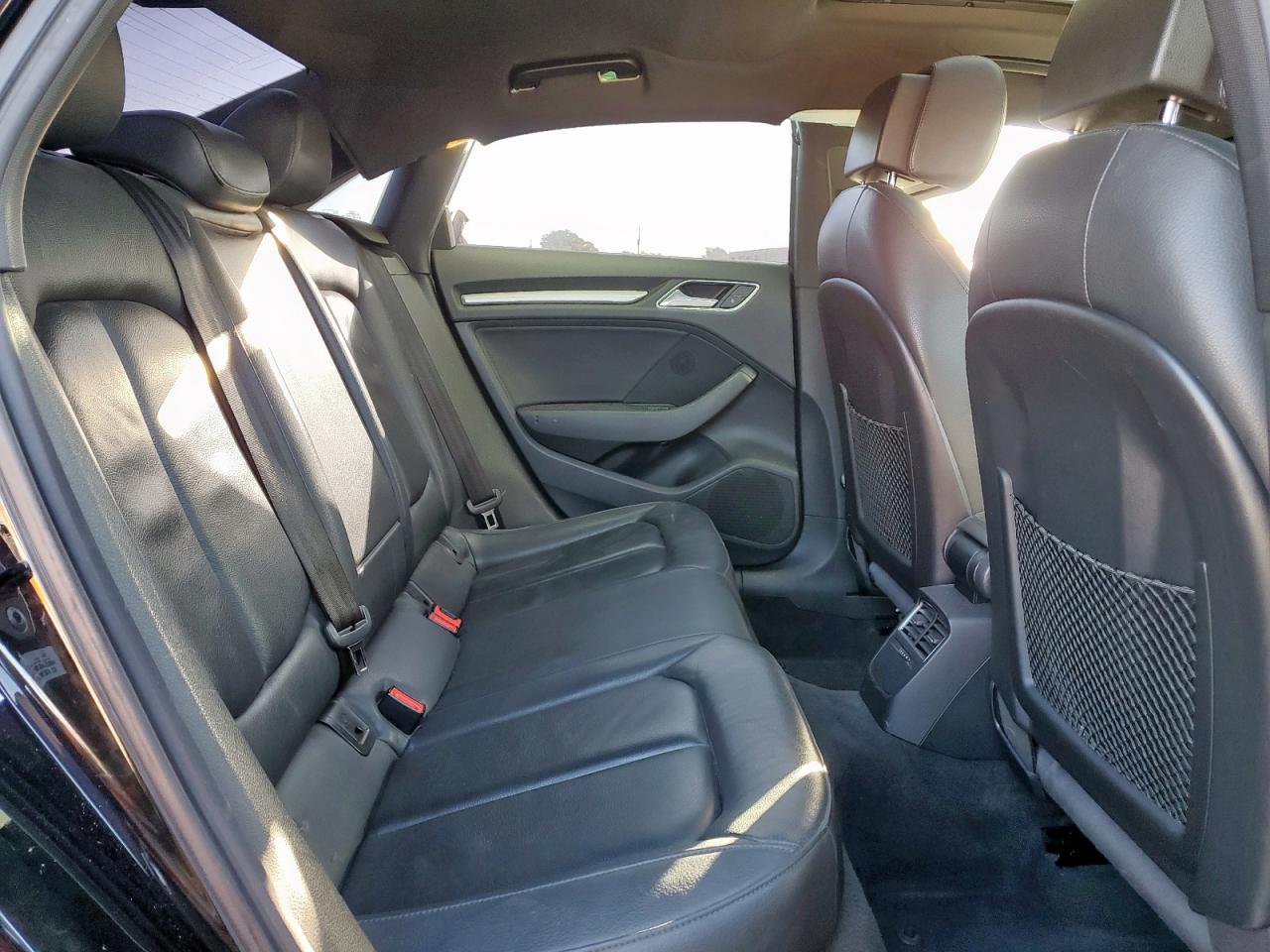 2018 Audi A3 Premium VIN: WAUAUGFF5J1082670 Lot: 92002485