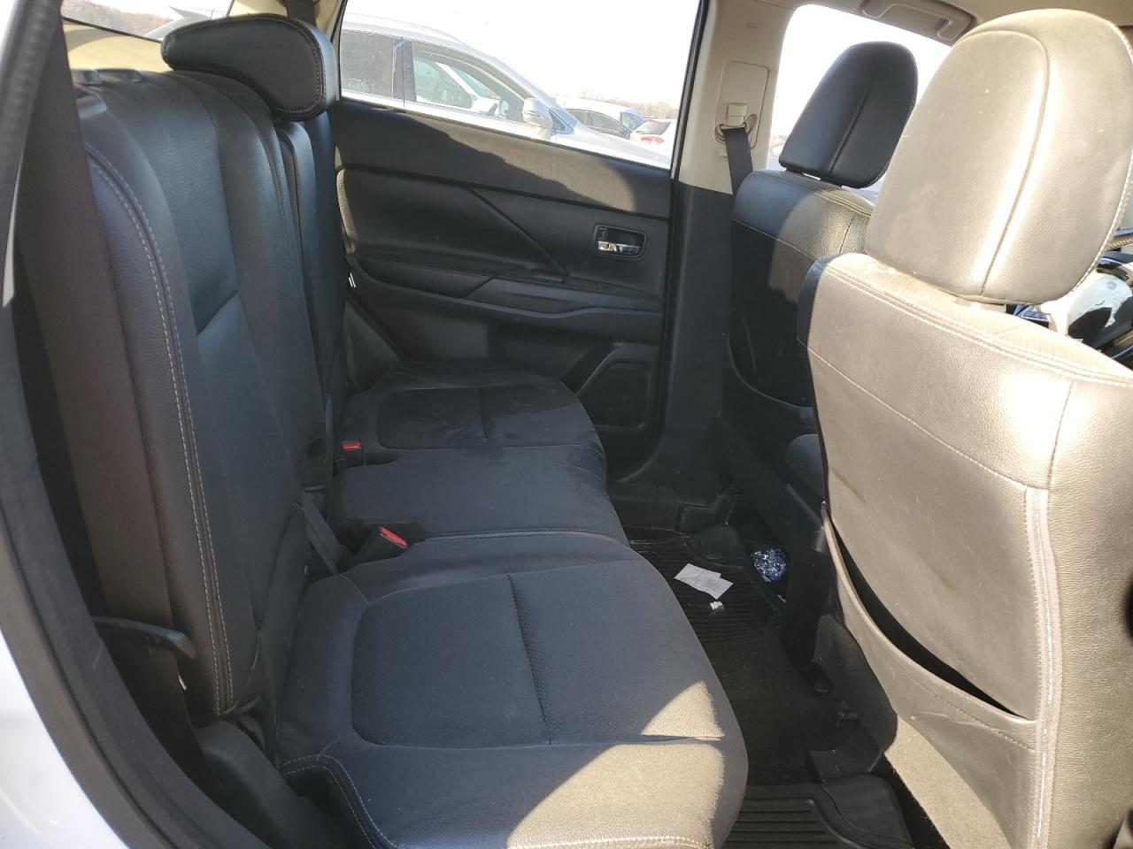 2016 Mitsubishi Outlander Se VIN: JA4AZ3A37GZ046610 Lot: 93295145