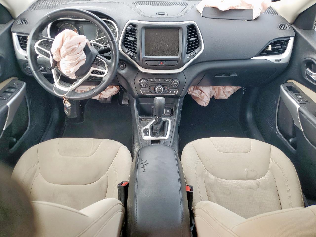 2017 Jeep Cherokee Latitude VIN: 1C4PJLCBXHW661151 Lot: 93094325